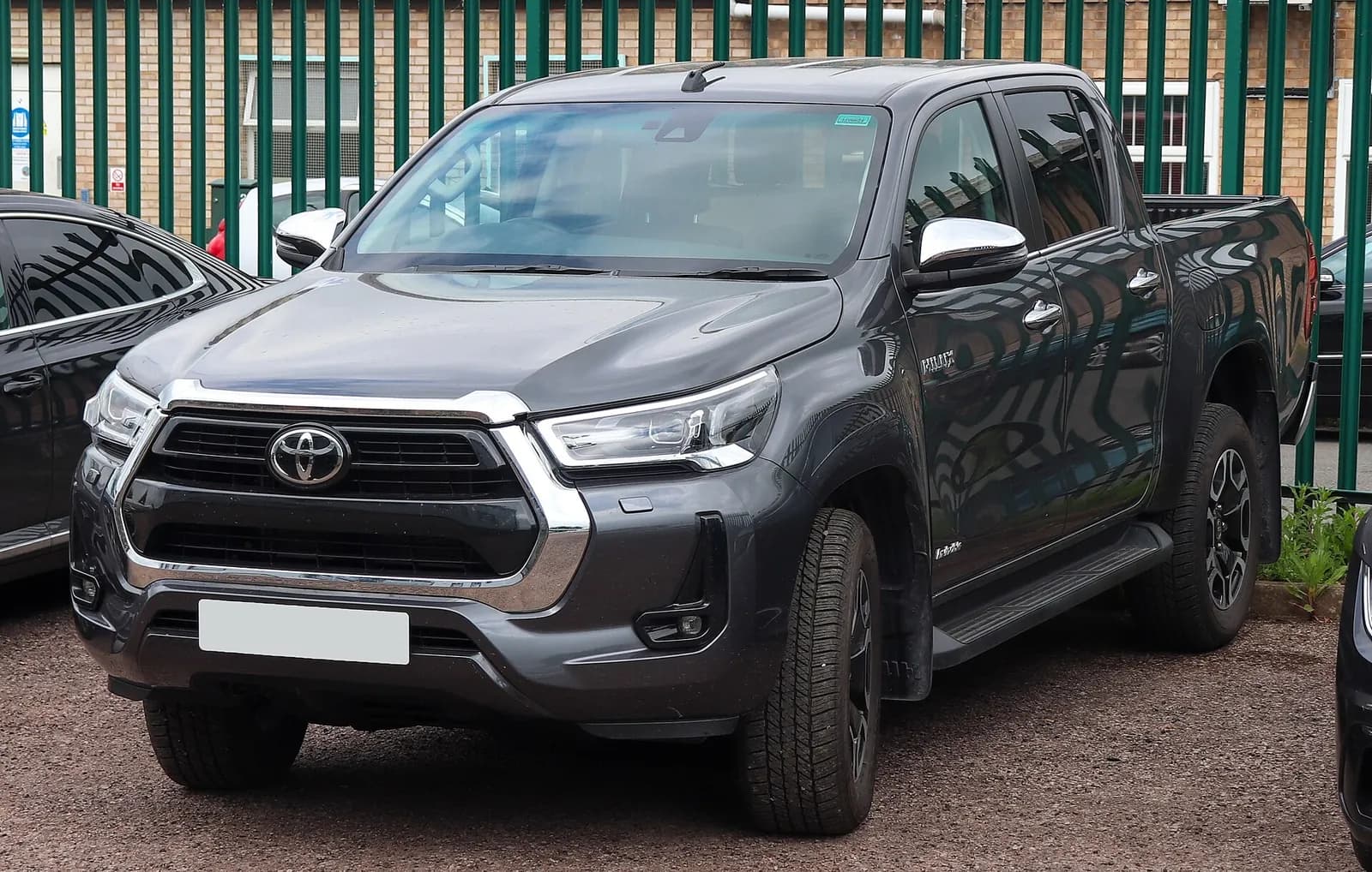 Toyota Hilux, front three quarter view