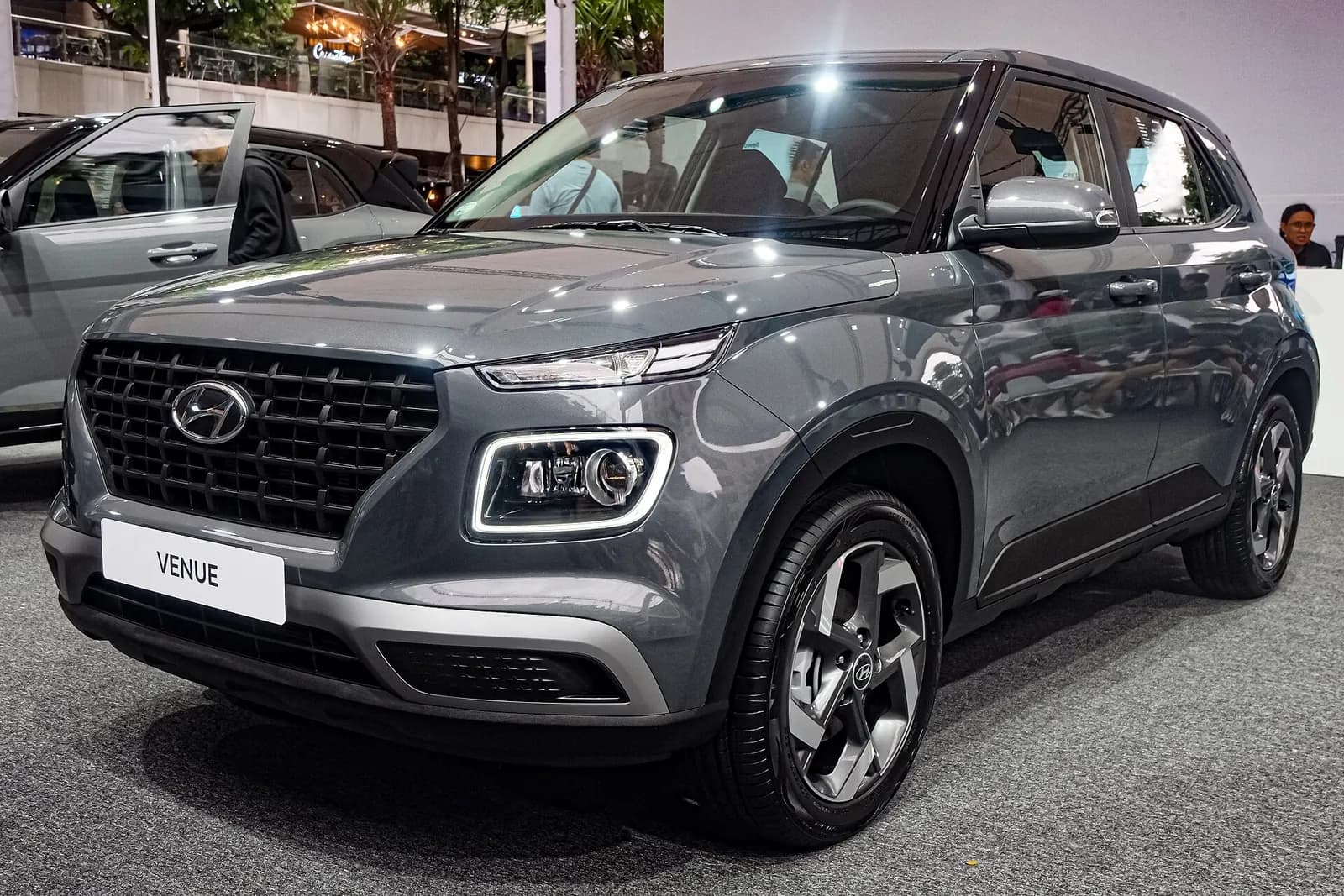 Hyundai Venue, front three quarter view